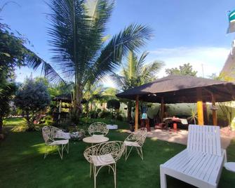 Sunshine Paradise Inn - Santa Fe - Patio