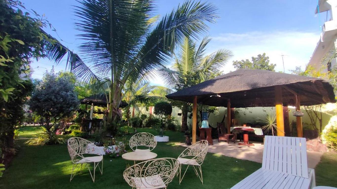 Sunshine Paradise Inn