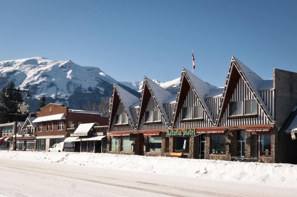 أستوريا هوتل - جاسبر(ألبيرتا) - مبنى