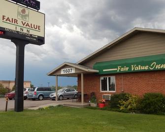Fair Value Inn - Rapid City - Gebäude