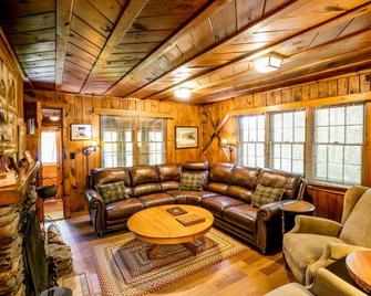 Ludlow's Island Resort - Cook