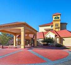 La Quinta Inn & Suites by Wyndham Albuquerque West