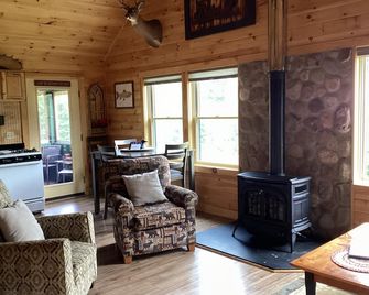Mountain View Cabin, Umbagog Lake area near the Maine/N.H border - Newry - Sala de estar