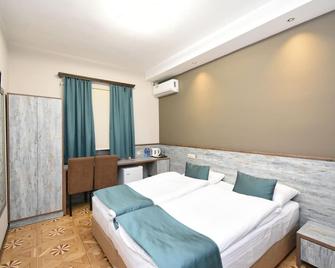 Yerevan Boutique Hotel - Yerevan - Bedroom
