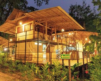 Kin Balam Cabanas - Palenque - Building