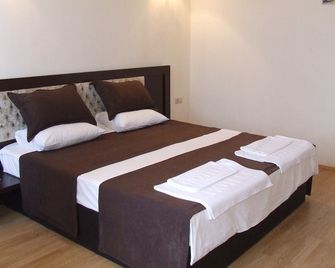 Kish Adasi - Kish Island - Sheki - Habitación