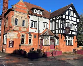 The Royal Oak Hotel and Restaurant - Tarporley - Edificio