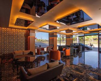 Hotel milano - Rize - Лоббі
