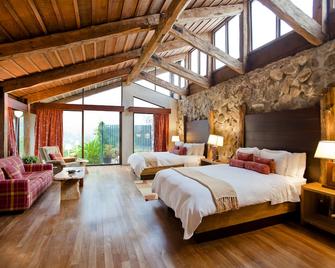 Poas Volcano Lodge - Vara Blanca - Bedroom