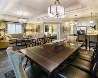 هوليداي إن كلوب فاكيشنز ساوث بيتش ريزورت باي آيتش جي - ميرتل بيتش - غرفة طعام