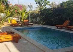 5 Bedroom Villa - Air-Conditioned With Pool - La Maison Des Voyageurs - Warang - Mbour - Pool