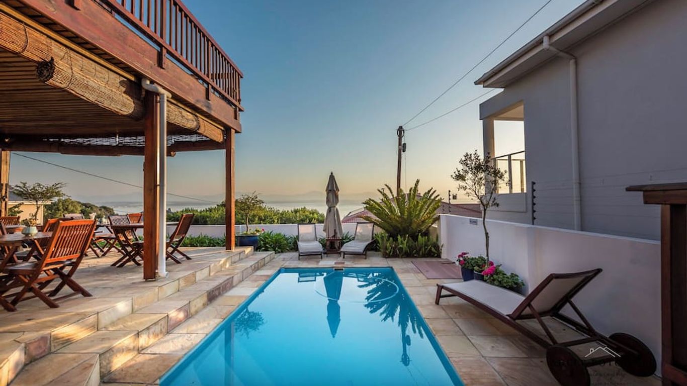 Aquamarine Guest House