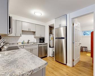Windsor Hill Condo - Waterville Valley - Kitchen