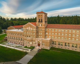 The Lodge at St Edward Park - Kenmore - Building