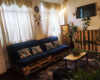 Hermoso Departamento Central con Jardín - Loja - Living room