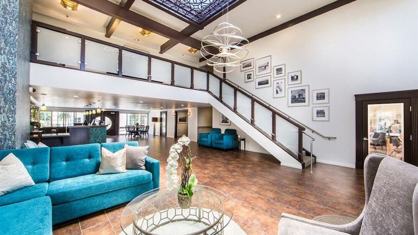 Winners Circle Resort