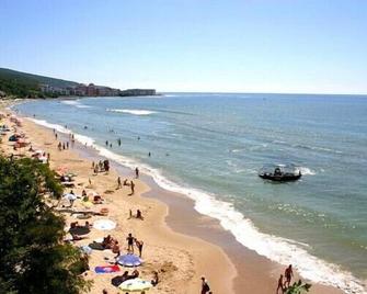 Family Complex ideal for families with Children - Sveti Vlas - Beach