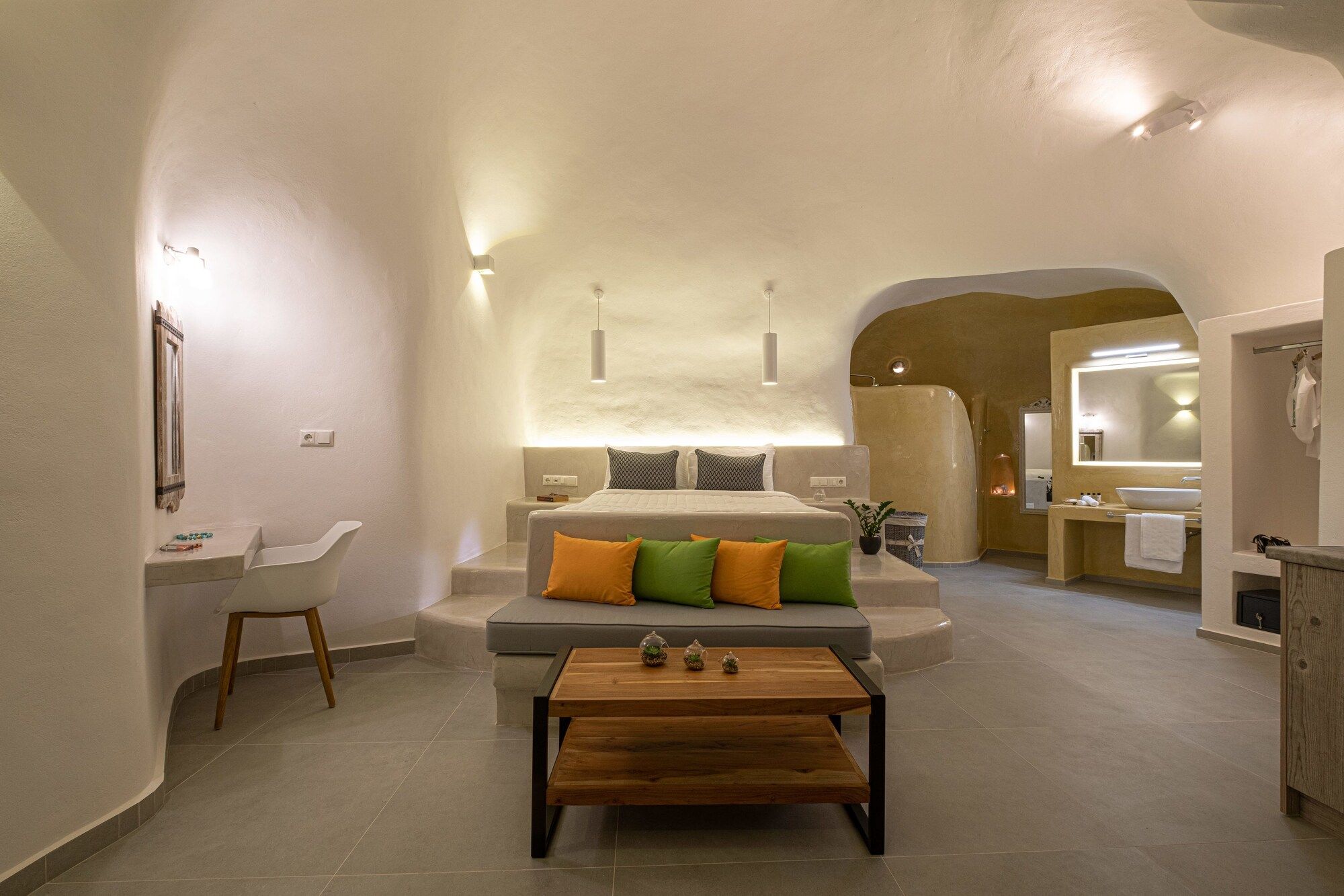 Santoterra Antigua Suites - Karterados
