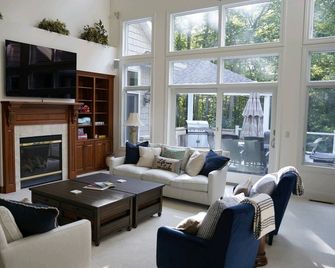 Luxury Retreat in Ellison Bay - Ellison Bay - Sala de estar