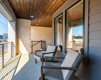 Luxe-Cowboy Country-Patio Hot Tub-Downtown Living - Nashville - Balkon