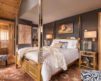 Gothic Eves Inn and Spa Bed and Breakfast - Trumansburg - Habitación