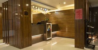 Hotel Prism - A Boutique Hotel - Jorhāt - Front desk