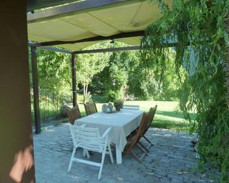 La Pâquerette - La Salle - Patio