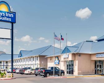 Days Inn & Suites by Wyndham Laredo - Laredo - Edificio