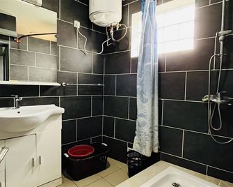 Hôtel - Appartement Meublé ' Les Flots Bleu ' - Antananarivo