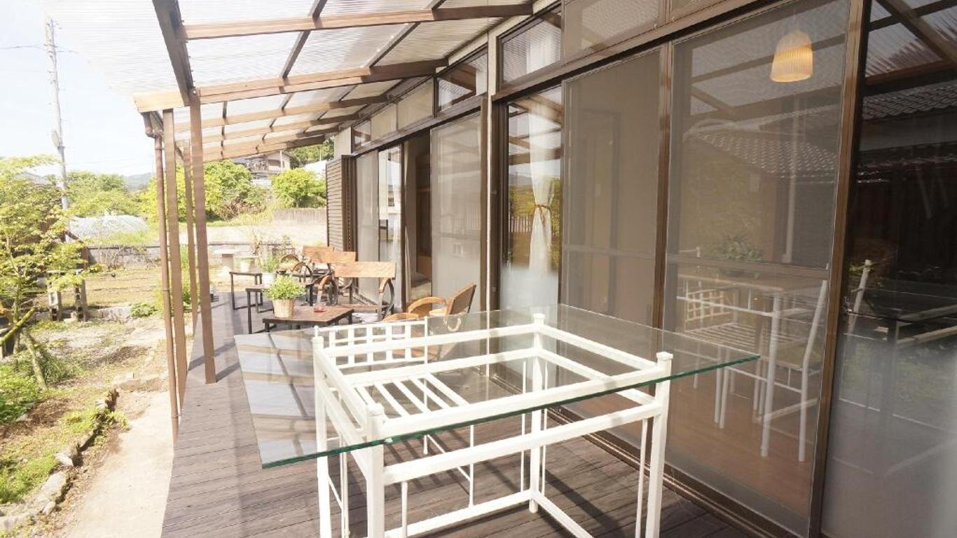 Assi House
