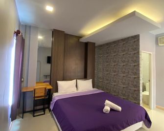 The Room Hotel Kamphaengphet - Kamphaeng Phet - Ložnice