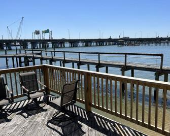 The Boat House - Water Front, WiFi, Pet Friendly home - Norfolk - Balcón