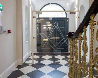 Spacious 2 Bedroom City Centre Apartment - Prestwich - Couloir