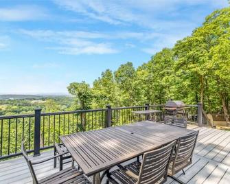 Picturesque views @ The Triple A-Frame - Woodstock - Balcony