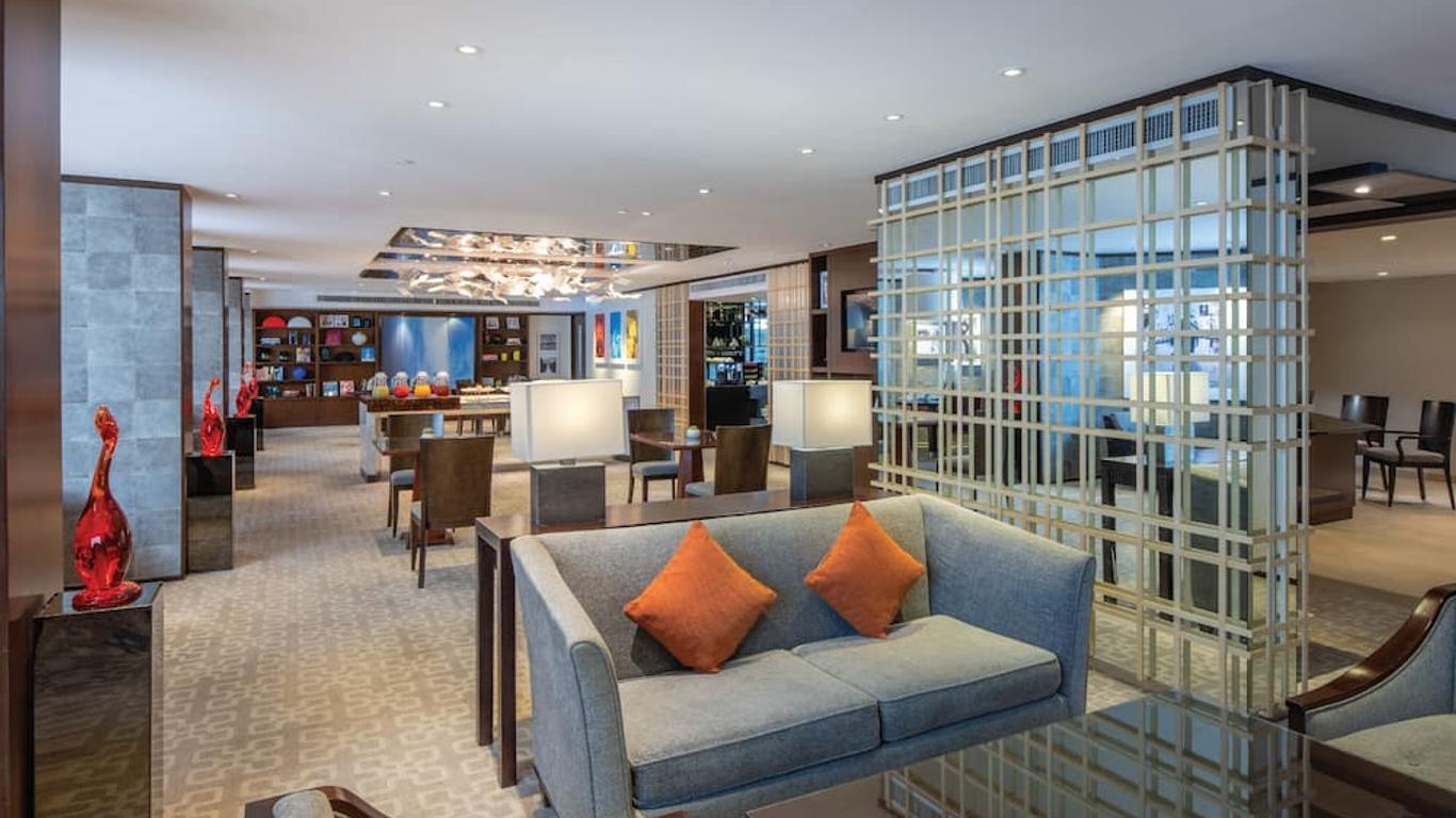 Gateway Hotel, Marco Polo