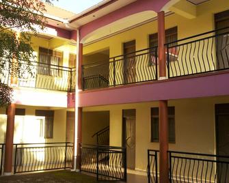 Garden Inn - Lira - Building
