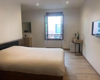 Chambre avec entrée indépendante - Lamastre - Bedroom