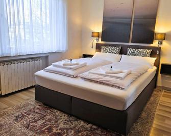 Stayawhile Apartment Comfort Nähe Herzzentrum, Bali Therme, Kurpark Gop, Free Parking, Netflix, Boxspringbett, Neues Duschbad - Bad Oeynhausen - Schlafzimmer