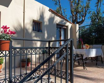 Maria's Home With Terrace, Close To The - Kos - Balkon