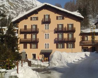 Centrale - Courmayeur - Edificio