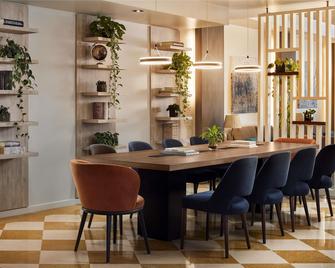 إن إتش لشبونة كامبو جراندي - لشبونة - غرفة طعام