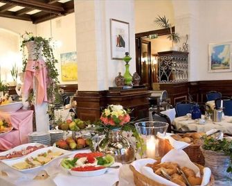 Hotel Deutsches Haus - Braunschweig - Buffet