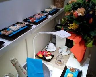 H5-5H Luxury Room - Maranello - Buffet