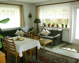 Pension am Walde - Beerfelden - Dining room