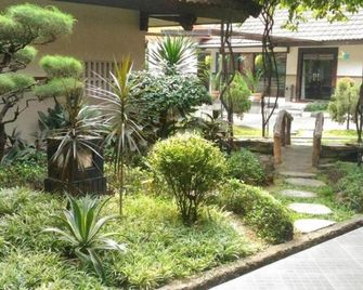 Cempaka Jaya - Yakarta - Vista del exterior