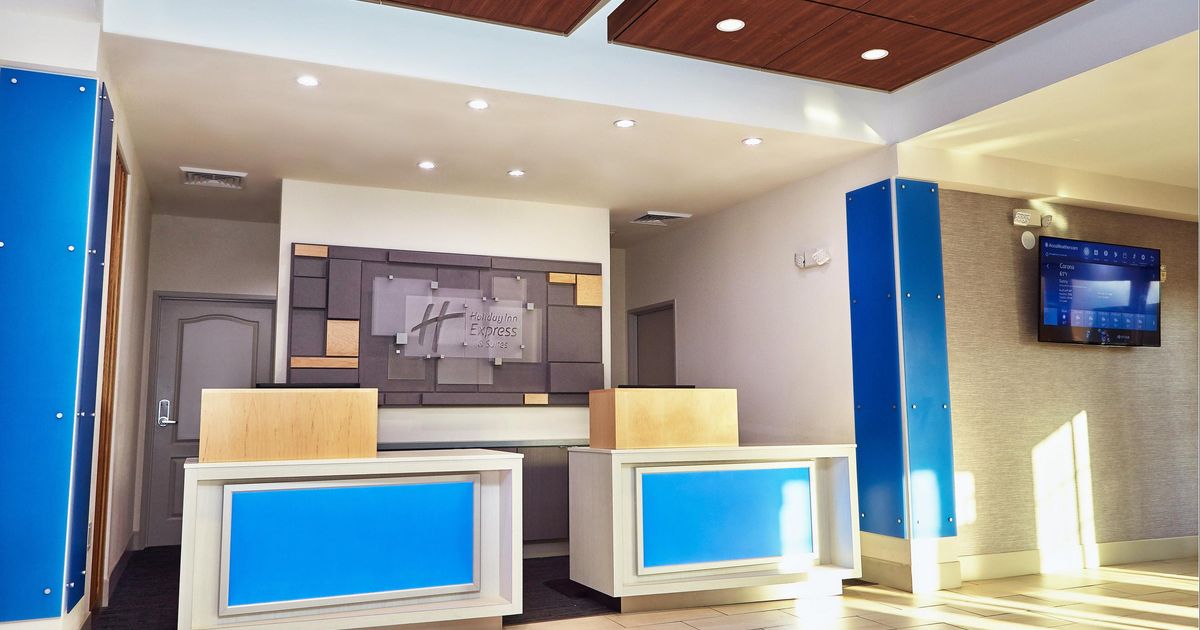 Holiday Inn Express & Suites Corona ab 106 €. Hotels in Corona KAYAK