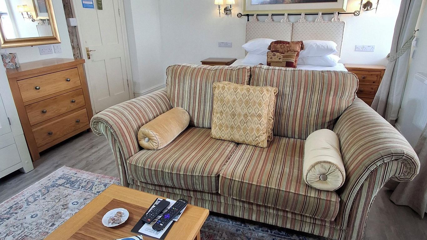 The Abbey Hotel And Apartments