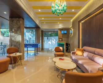 The Hosteller Mumbai, International Airport - Mumbai - Lobby