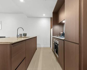 A Comfy Apt Only a 5-min Walk to Victoria Market - Melbourne - Cocina