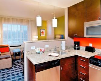 TownePlace Suites by Marriott Anchorage Midtown - Anchorage - Kuchnia